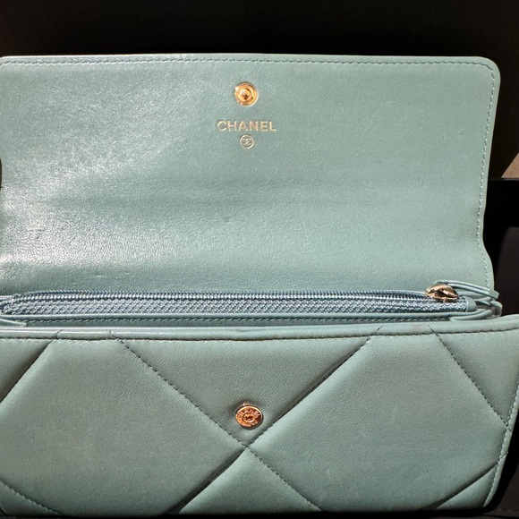 Chanel Lambskin Quilted Wallet - Picture 3 of 5